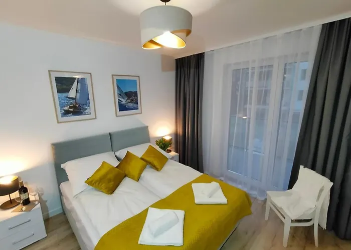 Cicha Przystan Regata Garaz W Cenie * קולובז'ג